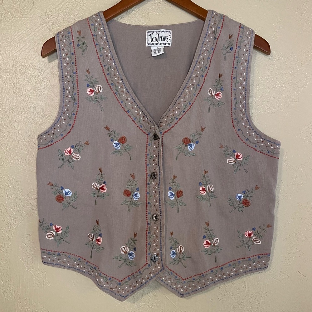 Cottagecore Flower Embroidered Cotton Vest